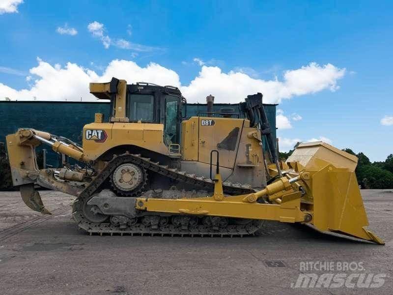 CAT D8T Buldozer sobre oruga