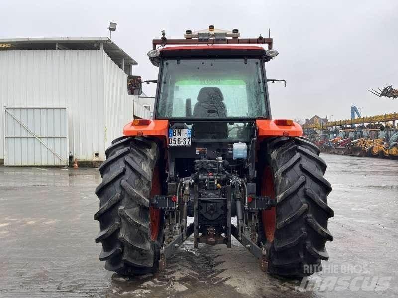 Kubota M108S Tractores