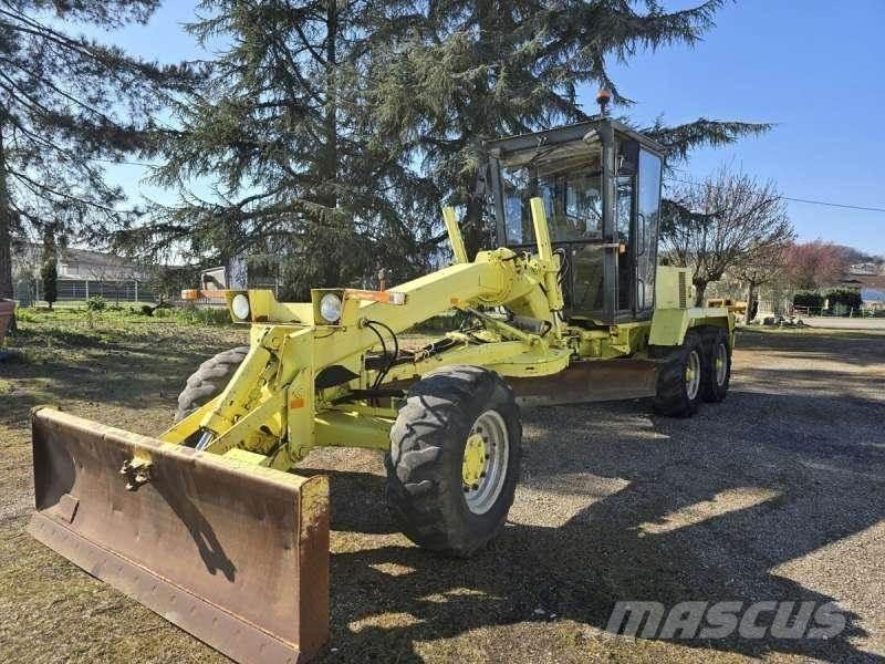 O&K F106A Niveladoras