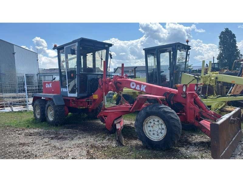 O&K F106A Niveladoras