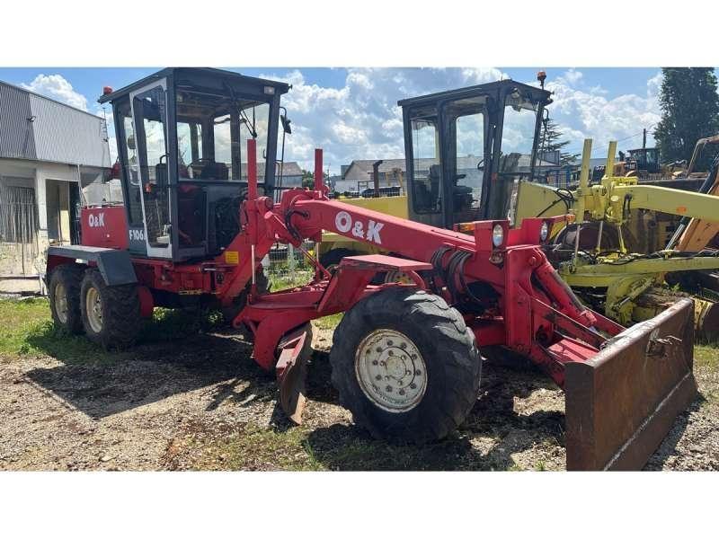 O&K F106A Niveladoras