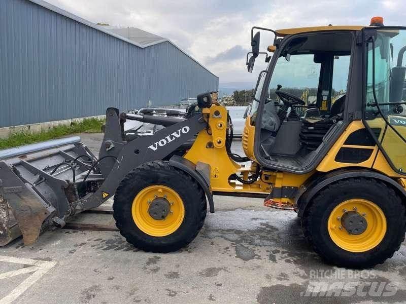 Volvo L28F Minicargadoras