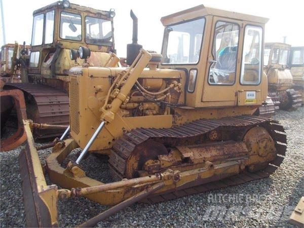 CAT D4D Buldozer sobre oruga