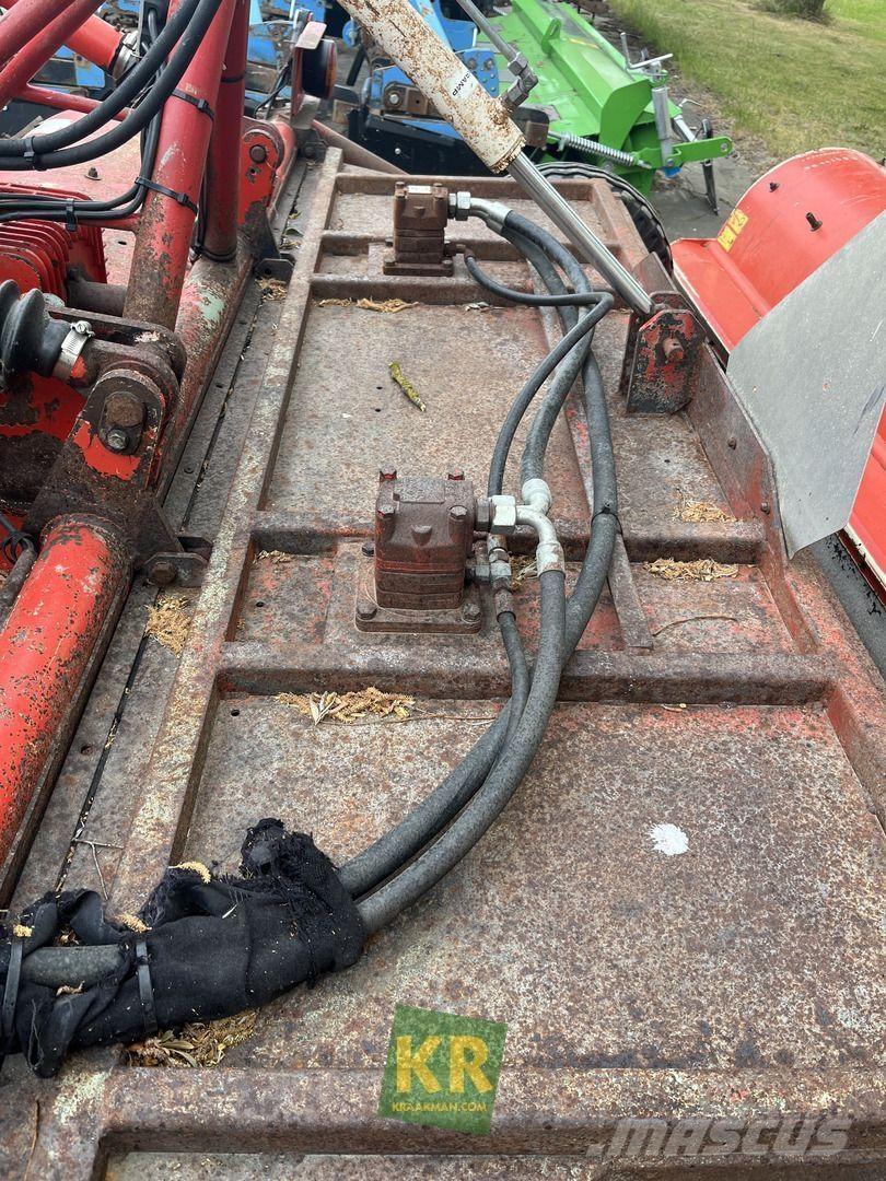 Dücker UM 27 Segadoras y cortadoras de hojas para pasto