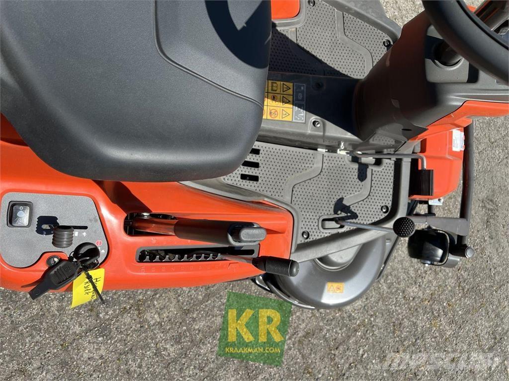 Husqvarna R318X Tractores corta-césped