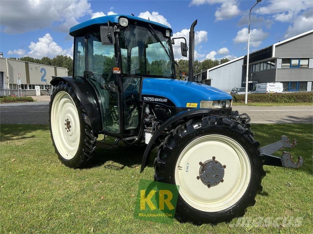 New Holland TN75S Tractores