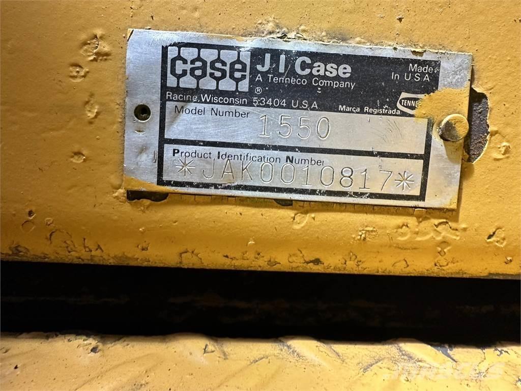 CASE 1550 Buldozer sobre oruga