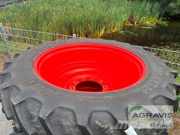 CLAAS ARION 640 CEBIS Tractores