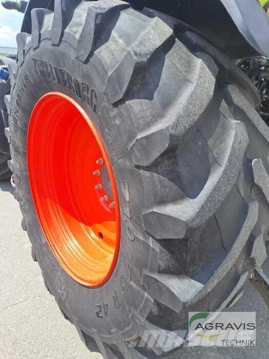 CLAAS AXION 870 Tractores