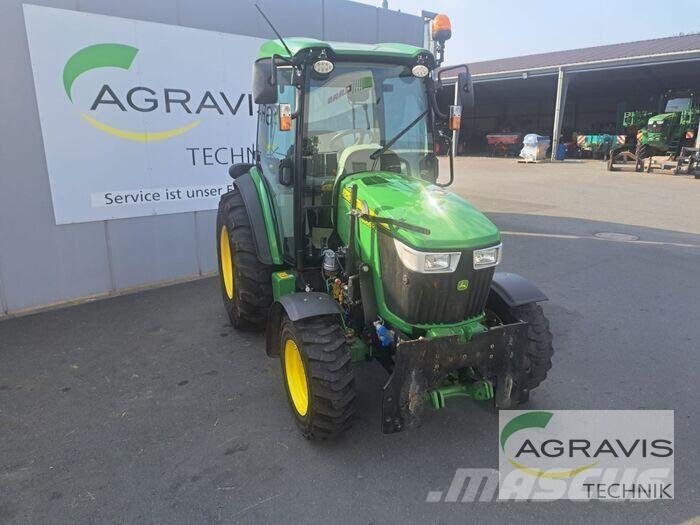 John Deere 4066 R Tractores