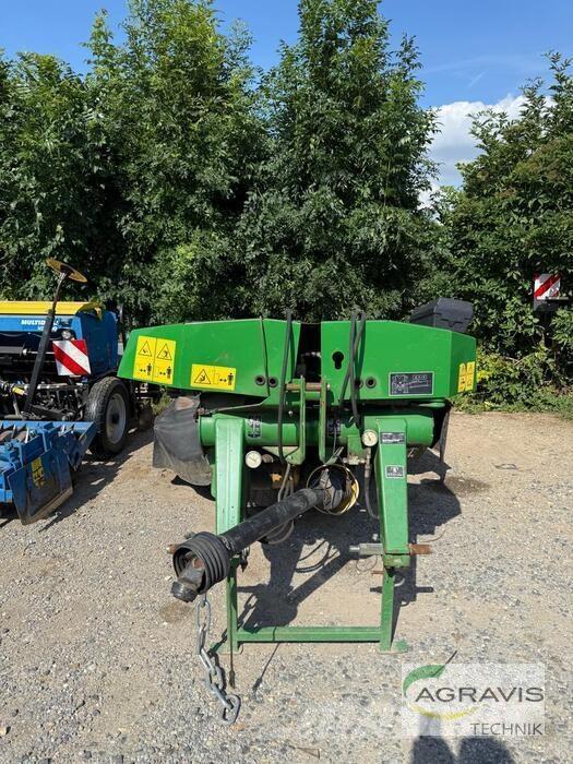 John Deere CC0331 Podadoras