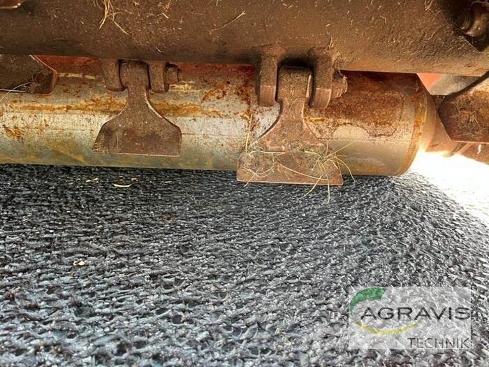 Kuhn BP 28 Segadoras y cortadoras de hojas para pasto