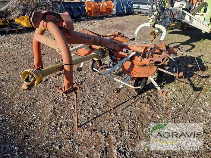 Kuhn GF 452 M Rastrilladoras y rastrilladoras giratorias