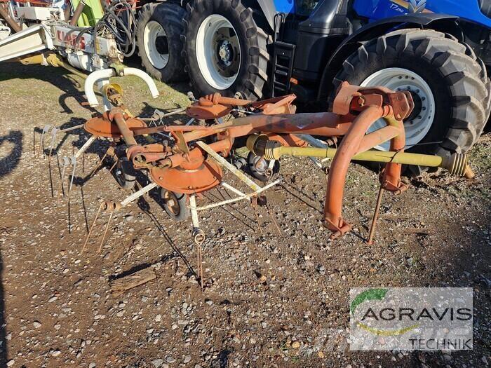 Kuhn GF 452 M Rastrilladoras y rastrilladoras giratorias