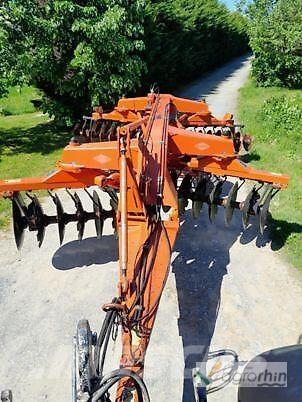 Kuhn XM32 Gradas