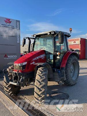 Massey Ferguson 5713S Tractores