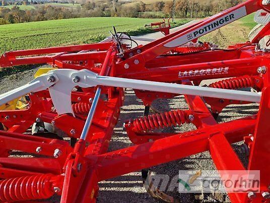 Pöttinger SYNKRO 4030 Gradas vibratorias / rotocultivadoras