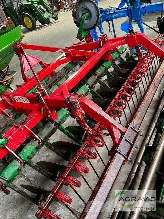 Unia ARES 3 TXL Gradas