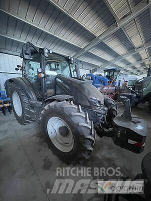 Valtra G125 Tractores