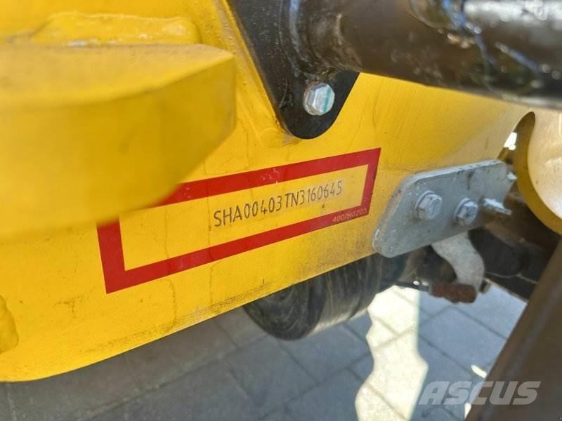 JCB 403 AGRI Cargadoras y excavadoras frontales