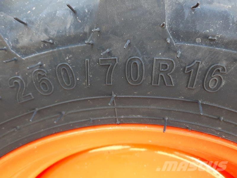 Kubota L1-382 Tractores compactos
