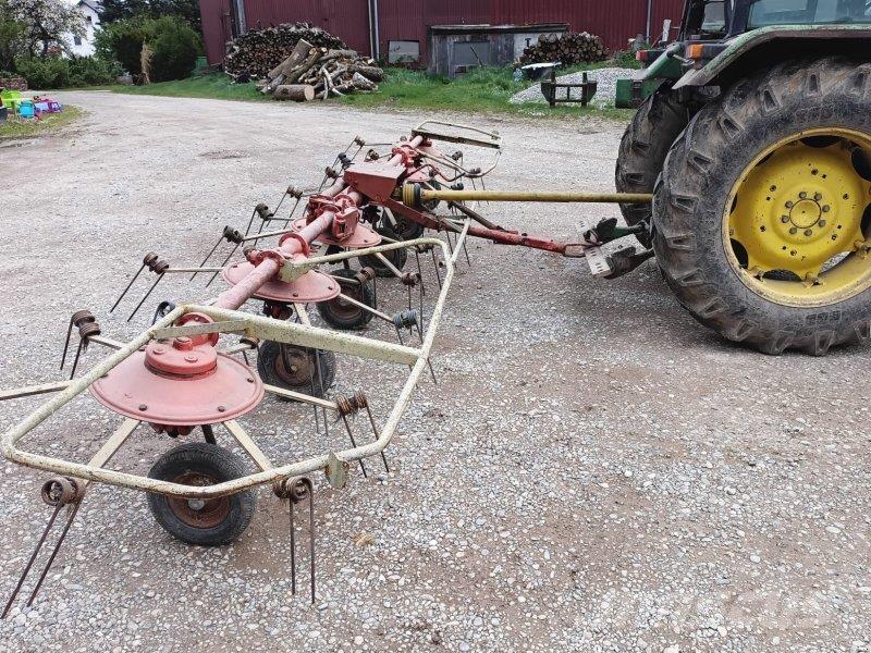 Kuhn GF 671 Rastrilladoras y rastrilladoras giratorias
