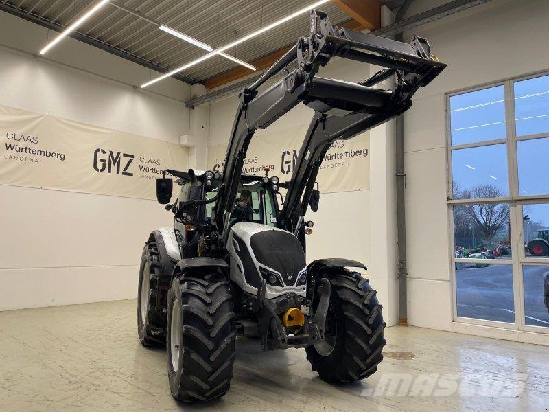 Valtra N154 Tractores