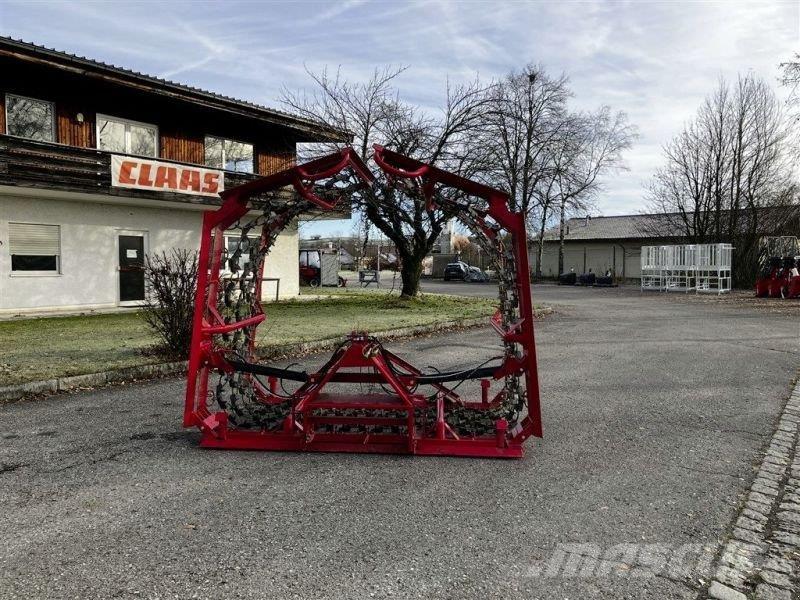  WIESENEGGE 8M Gradas