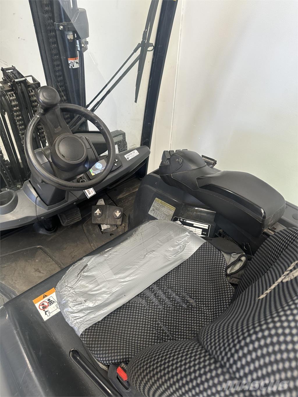 Mitsubishi FB35N Carretillas de horquilla eléctrica