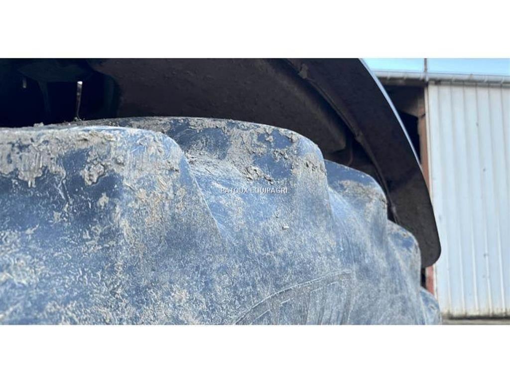 CLAAS ARION 620 Tractores