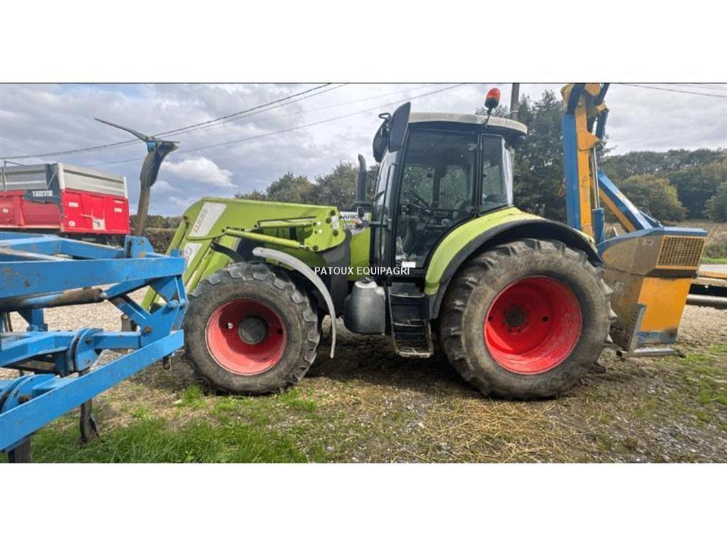 CLAAS ARION640 Tractores