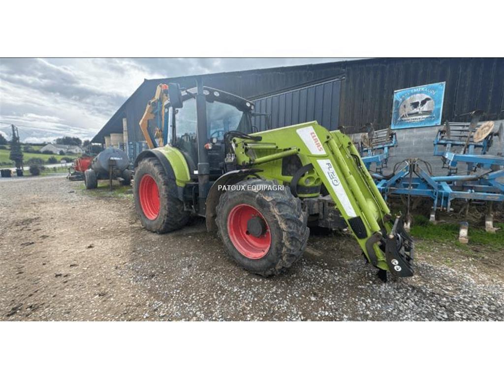 CLAAS ARION640 Tractores