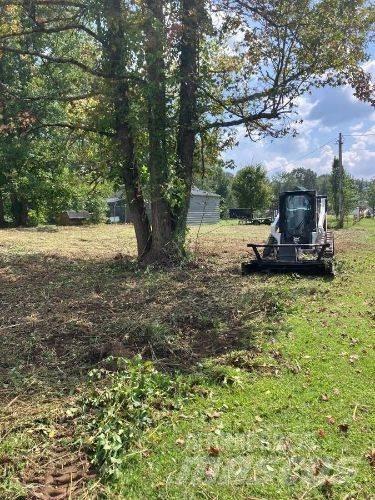 Bobcat T66 Otros