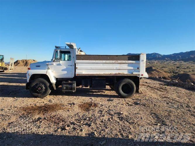 Ford L8000 Bañeras basculantes usadas