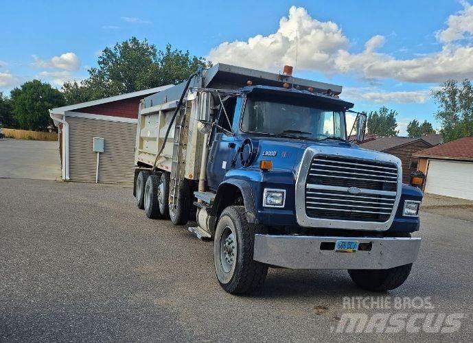 Ford L9000 Bañeras basculantes usadas