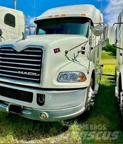 Mack Pinnacle Camiones tractor