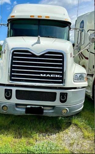 Mack Pinnacle Camiones tractor