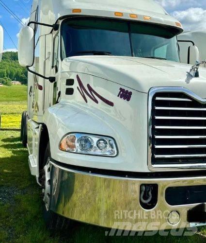 Mack Pinnacle Camiones tractor