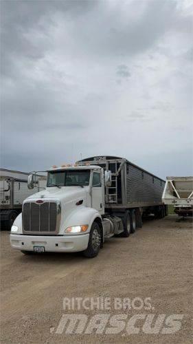 Peterbilt 384 Camiones tractor