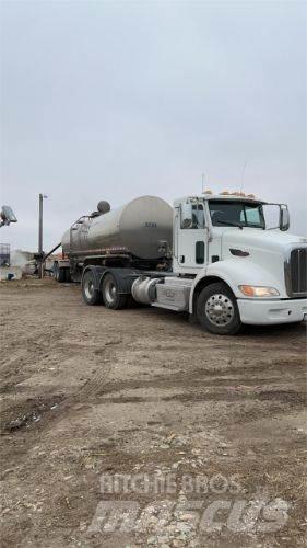 Peterbilt 384 Camiones tractor