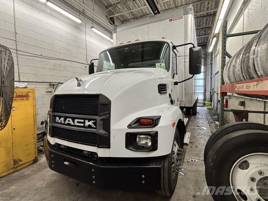 Mack MD6 Camiones con caja de remolque