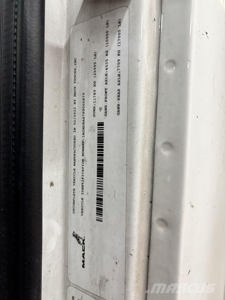 Mack MD6 Camiones con caja de remolque