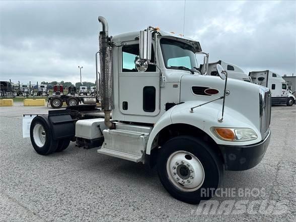 Peterbilt 337 Camiones tractor