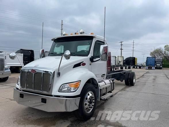 Peterbilt 536 Camiones con chasís y cabina