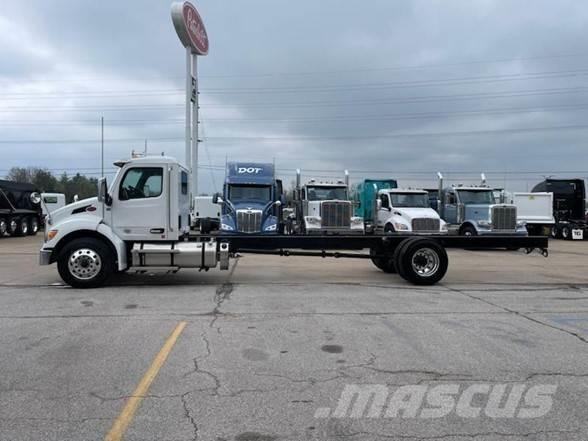 Peterbilt 536 Camiones con chasís y cabina