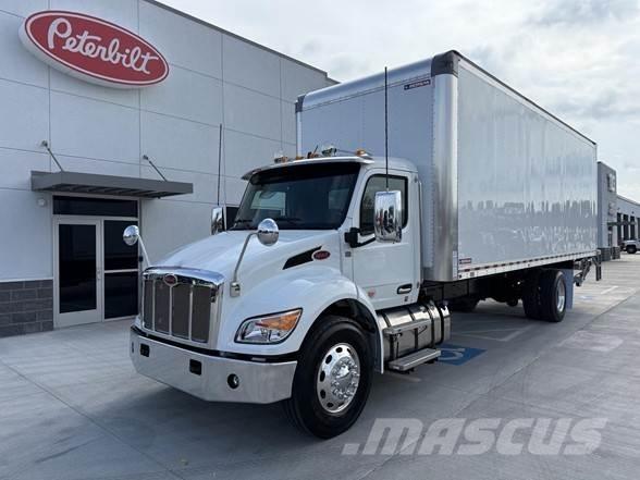 Peterbilt 536 Camiones con caja de remolque