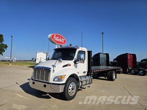 Peterbilt 536 Camiones de cama baja