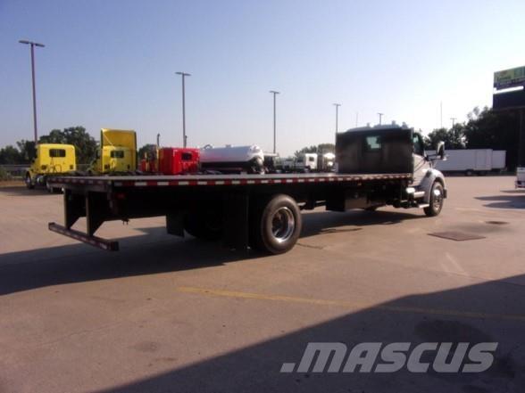 Peterbilt 537 Camiones de cama baja