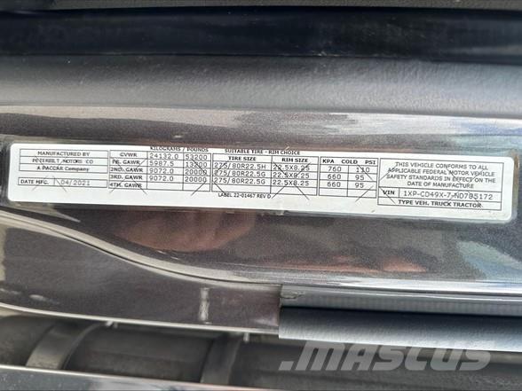 Peterbilt 567 Camiones tractor