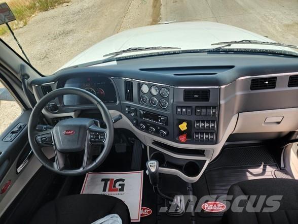 Peterbilt 567 Camiones tractor